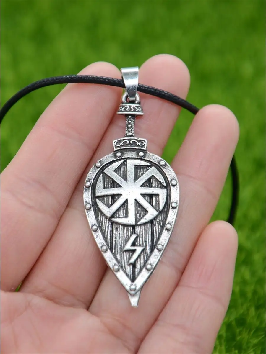 Как выглядит амулет щит