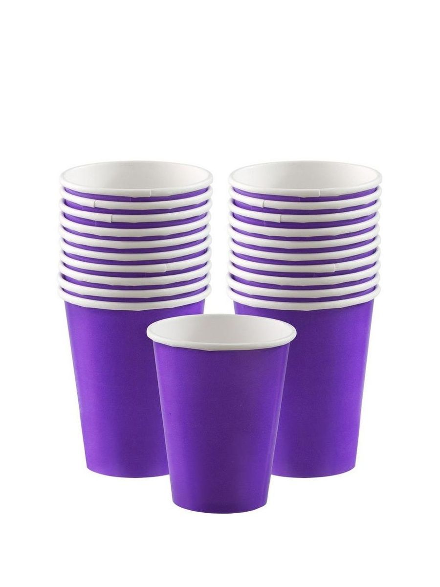 Бумажные стаканчики. Бумажный фиолетовый стаканчик. Фиолетовый бумажный стаканчик с кофе. Кофе в сиреневом стакане. Кофе в фиолетовом стаканчике.