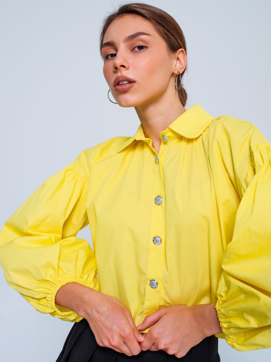 желтая блуза
